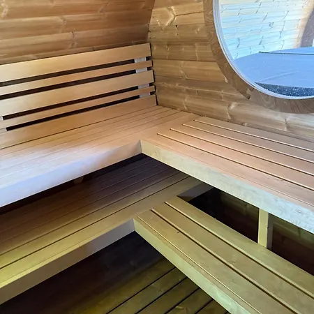 Podzamocky Dvor Aparthotel 3*